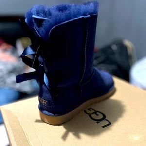 Ugh boots Size 4Y